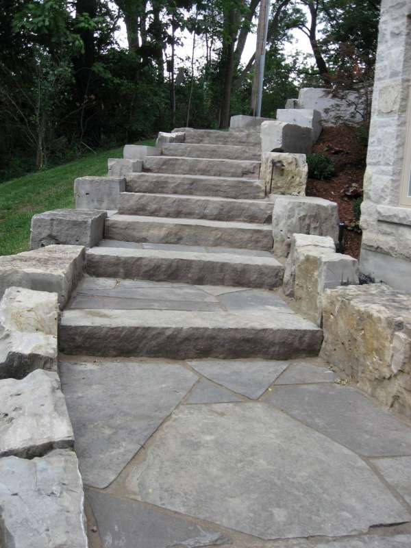 Steps Wiarton Flag & Coping